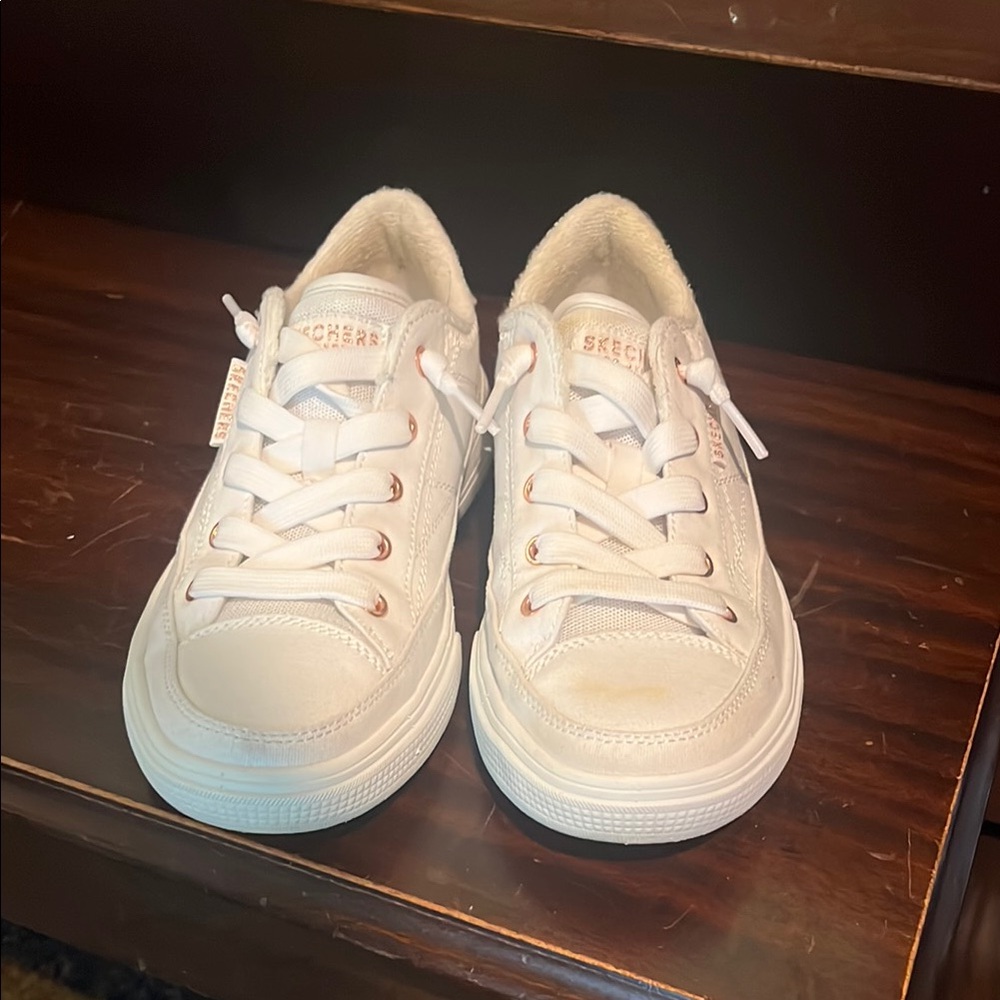 Skechers White Sneakers Classic Lace-Up Design